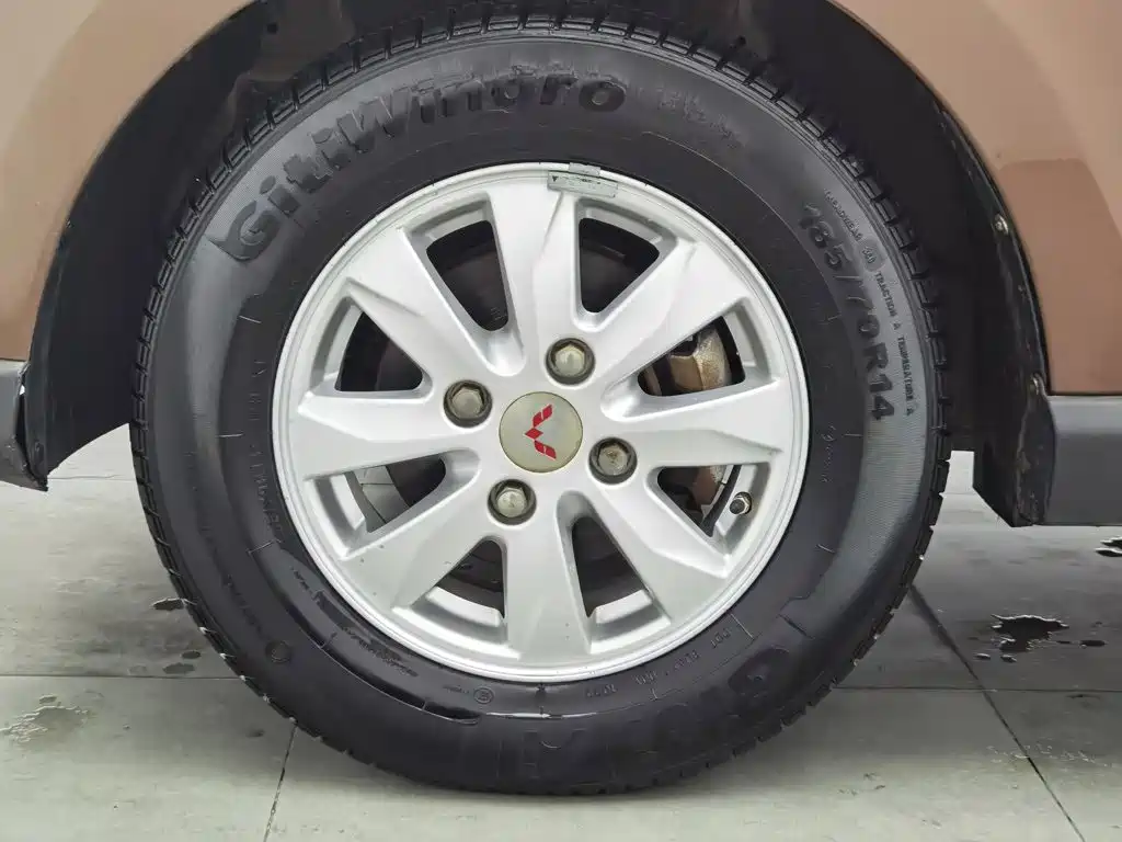 Wuling Hongguang — миниатюра 17