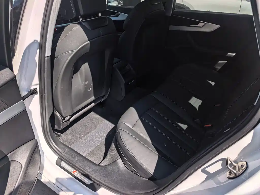 Audi A4L — миниатюра 11