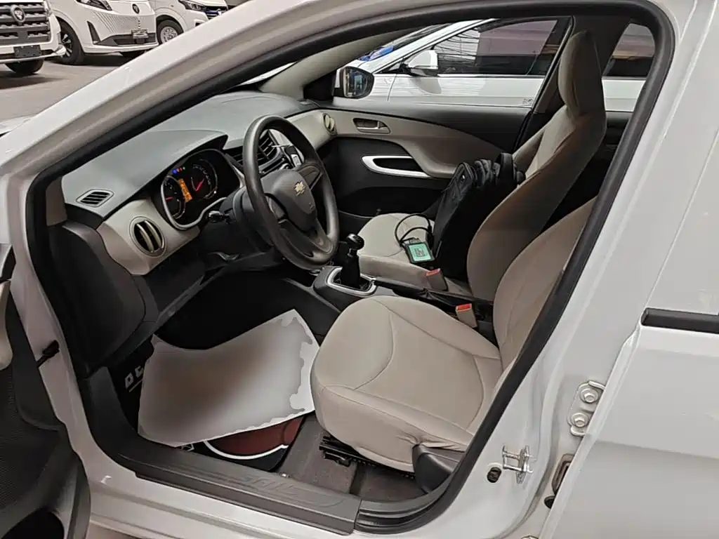 Chevrolet Sail — миниатюра 15