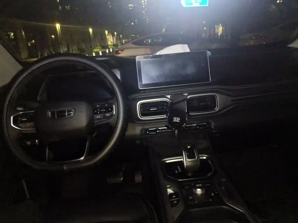Geely Haoyue — миниатюра 13