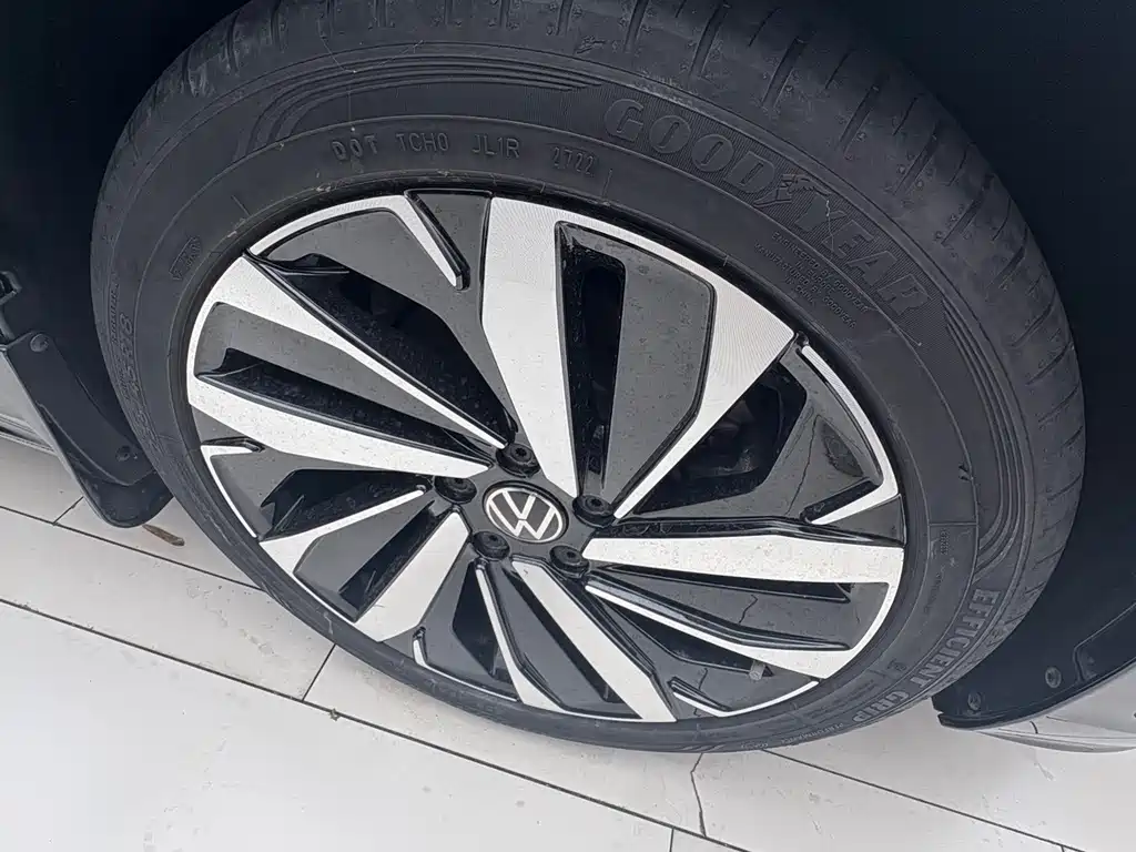 Volkswagen Passat — миниатюра 4