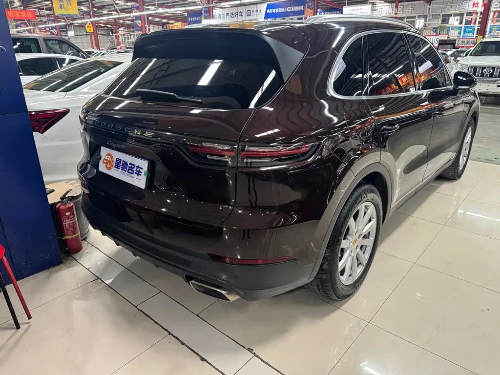 Porsche Cayenne — миниатюра 14