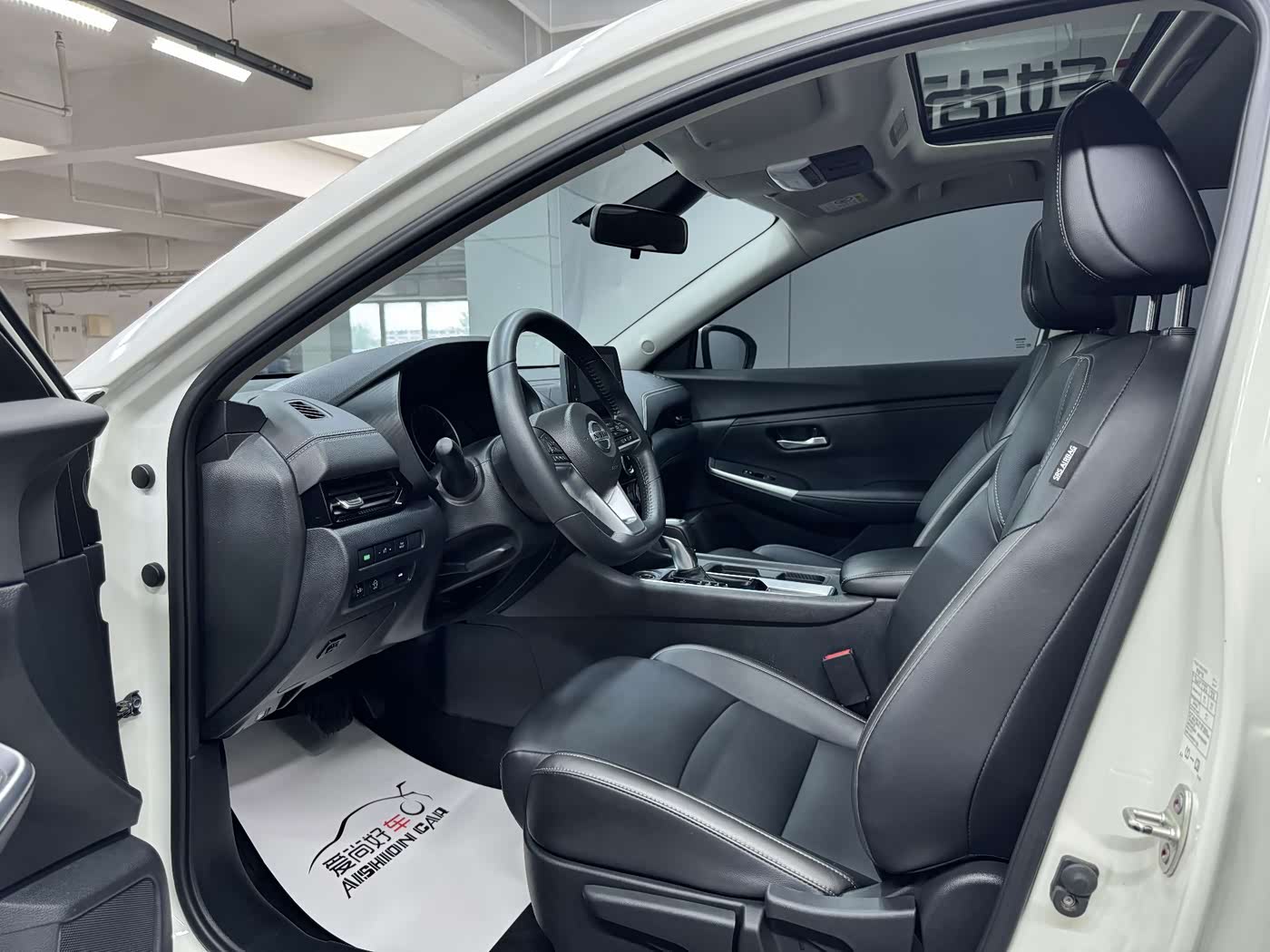 Nissan Sylphy 1.6 л 2023 г. Белый, пробег 49000 км