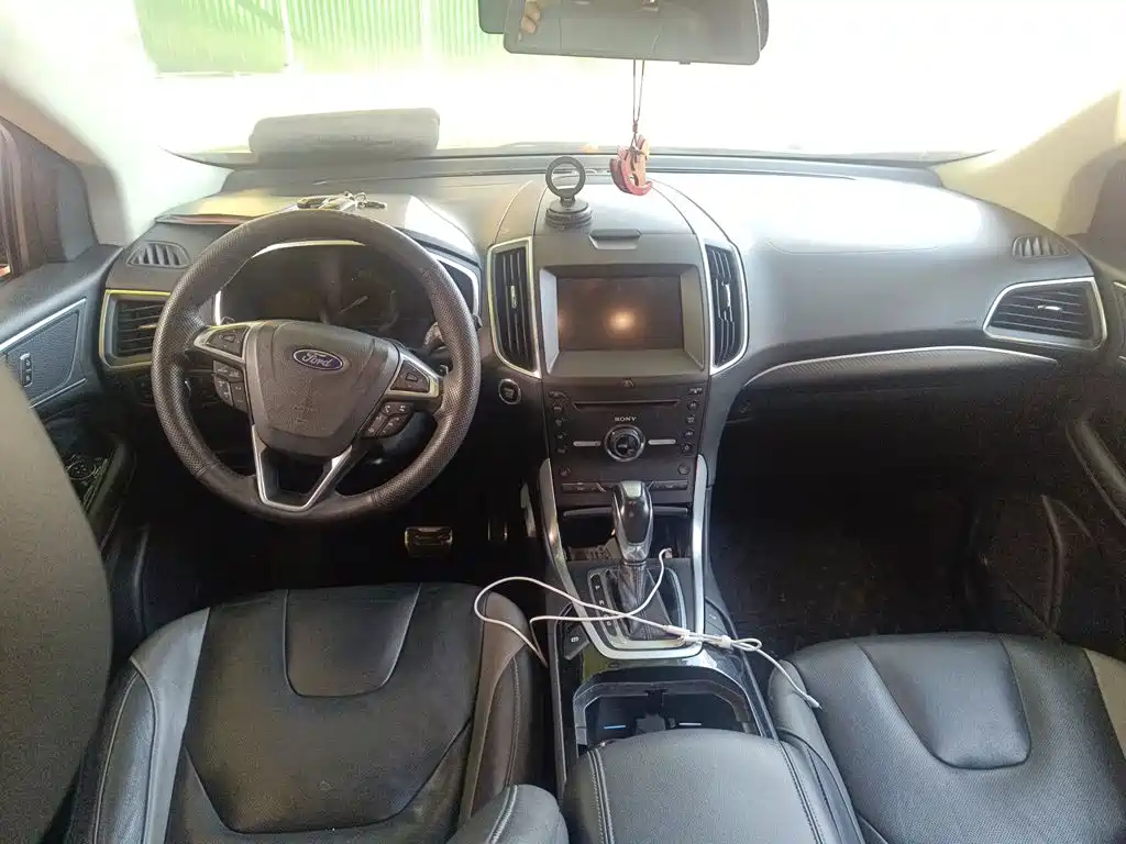 Ford Edge — миниатюра 5