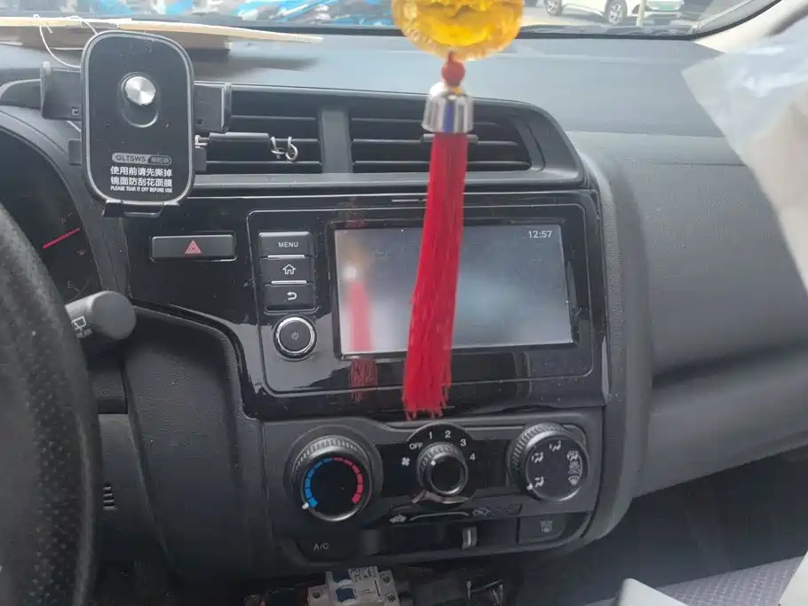Honda Fit — миниатюра 12