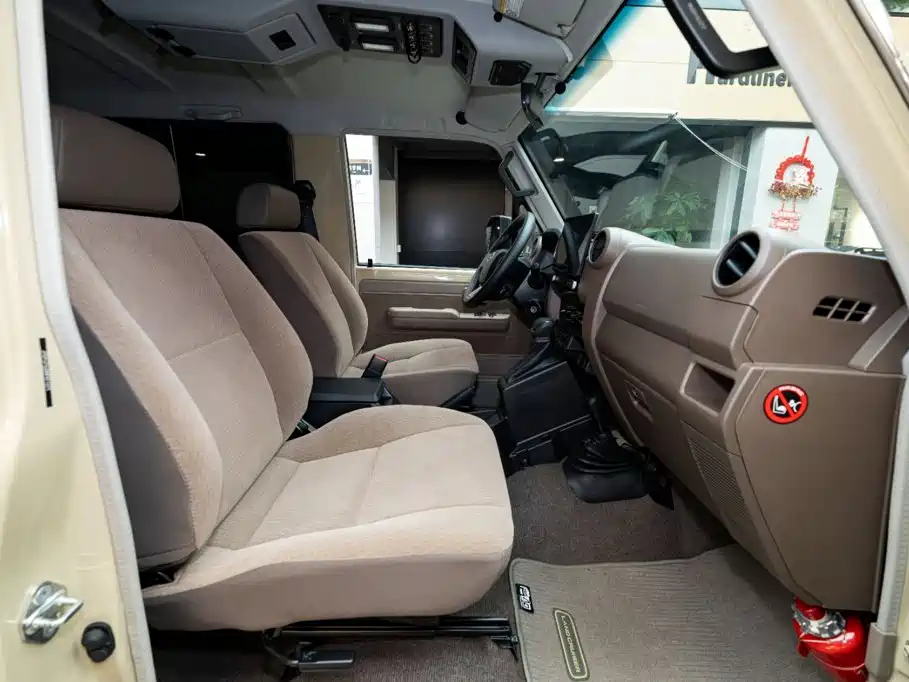 Toyota Land Cruiser — миниатюра 8