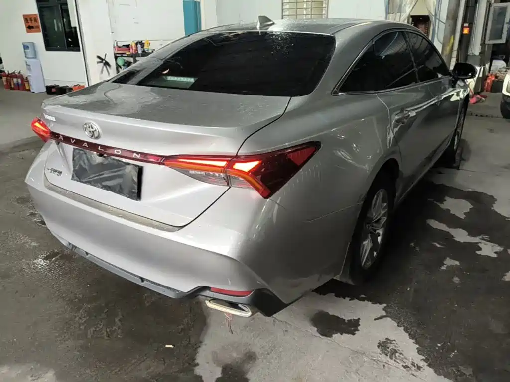 Toyota Avalon — миниатюра 7
