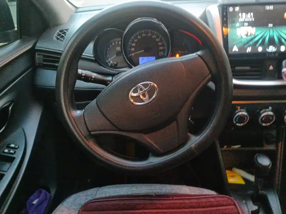 Toyota Yaris L — миниатюра 15