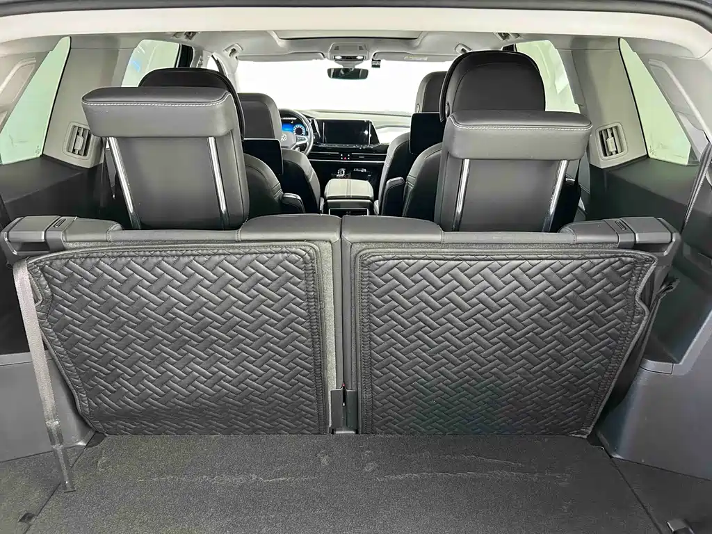 Volkswagen Talagon — миниатюра 32