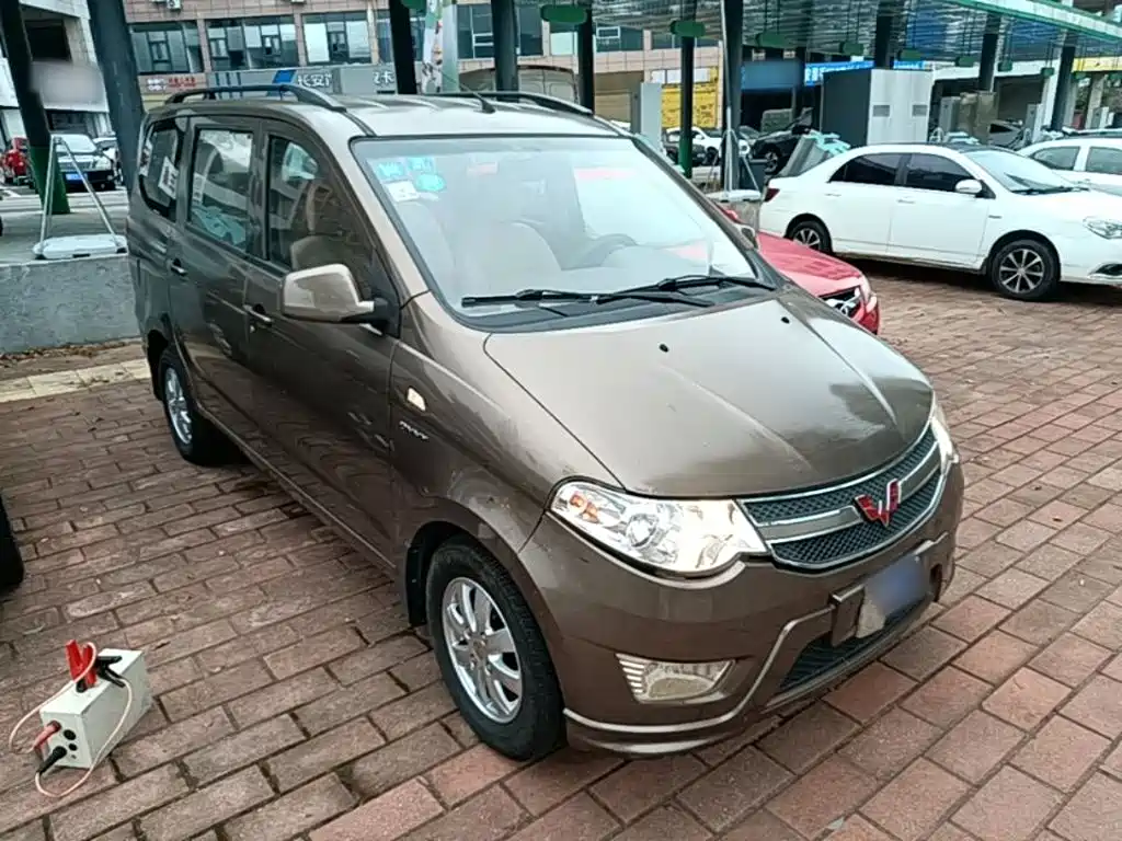 Wuling Hongguang — миниатюра 4