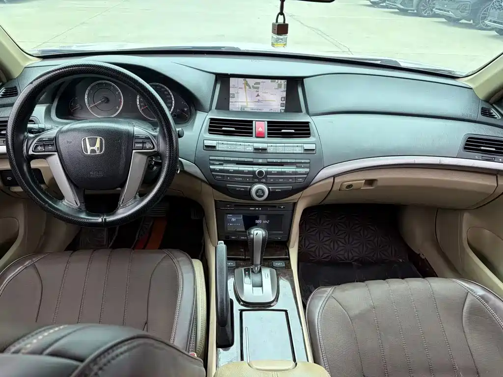 Honda Accord — миниатюра 9