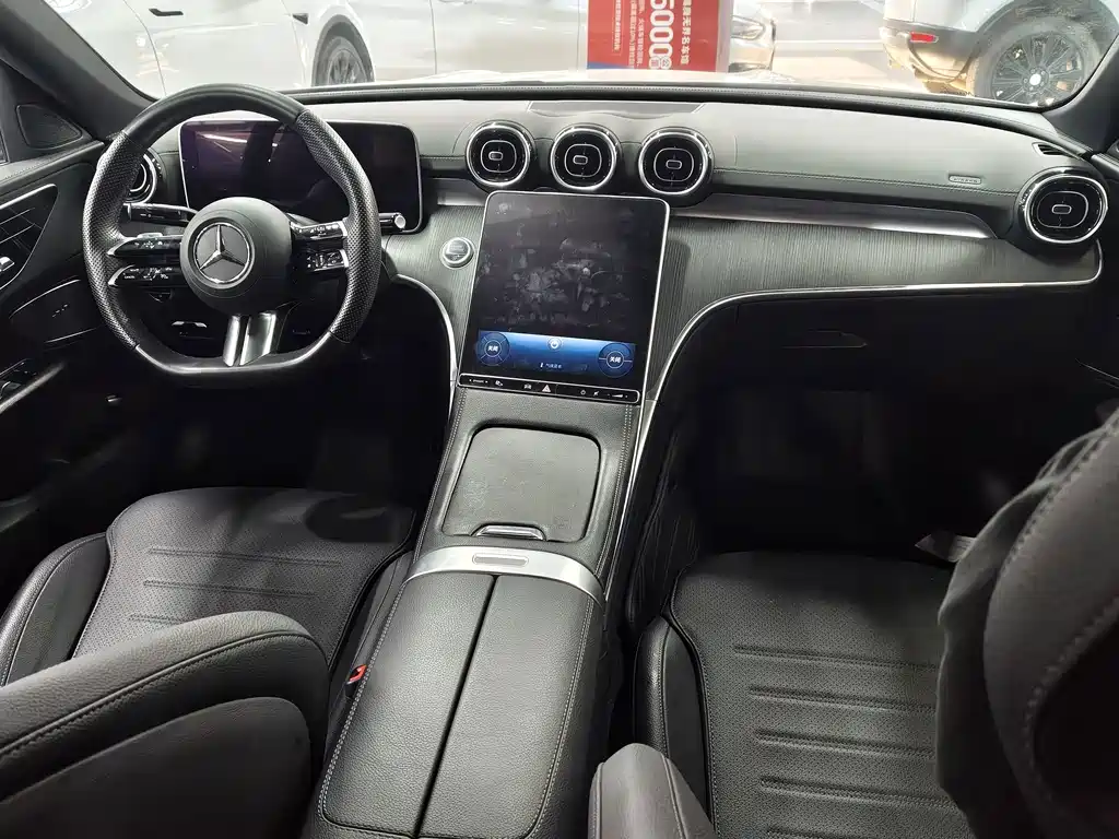 Mercedes-Benz C-Class — миниатюра 6