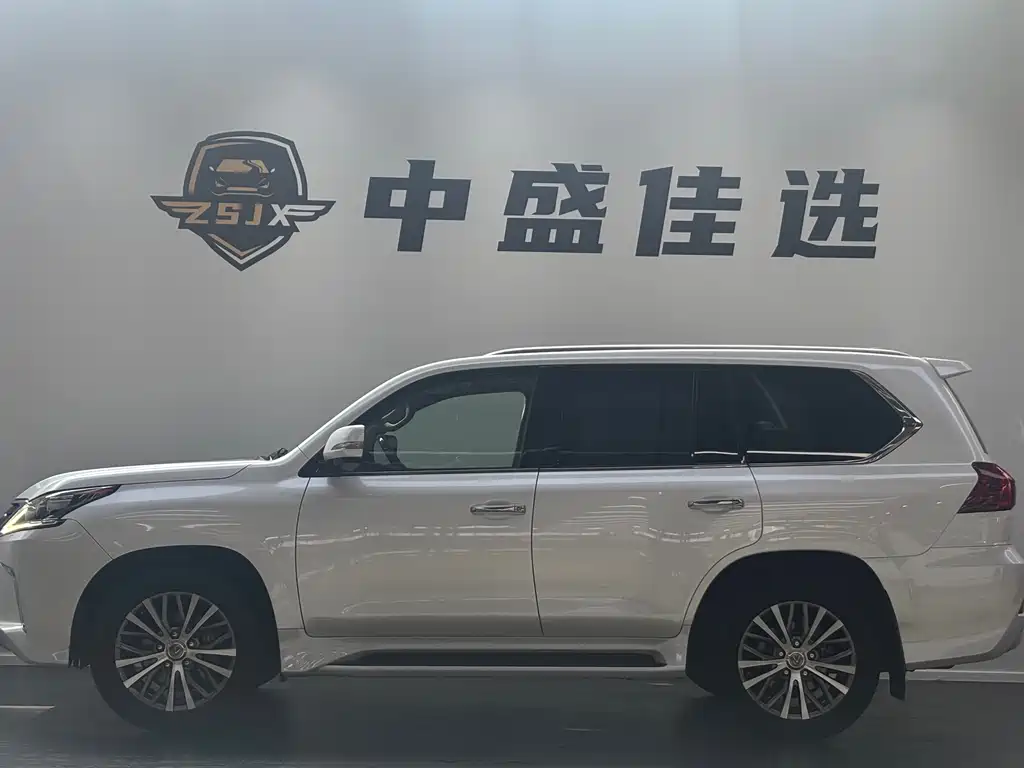 LEXUS  LX
