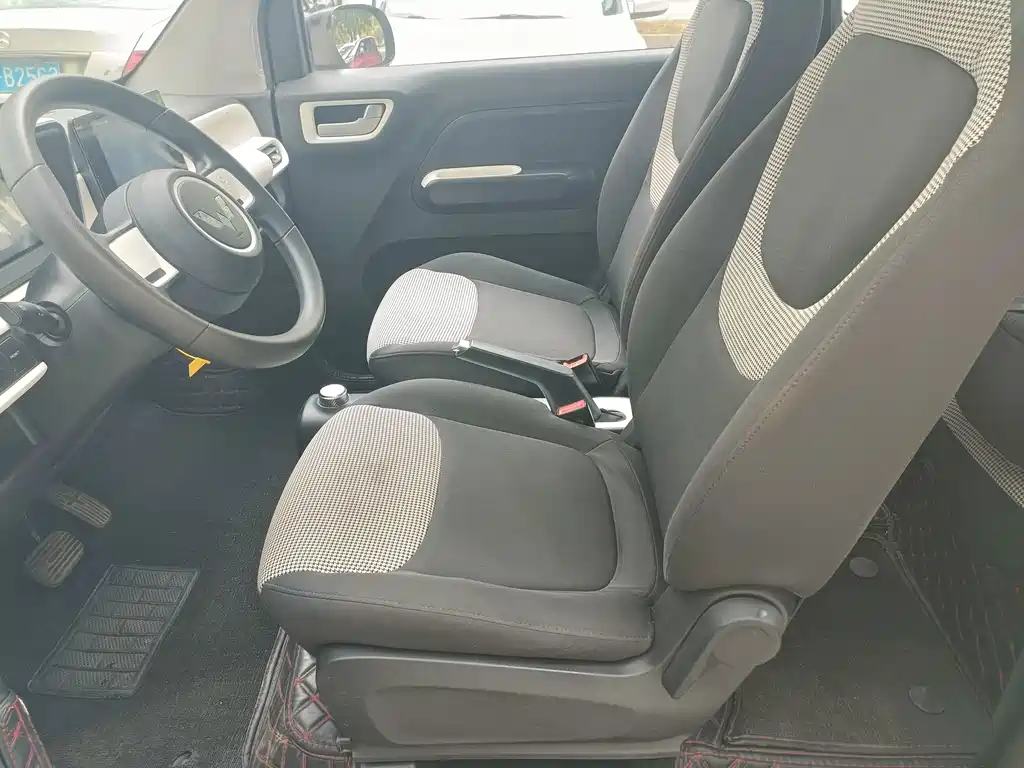 Wuling MINIEV — миниатюра 7