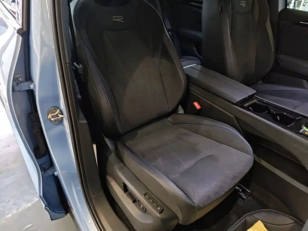 Volkswagen Tiguan L — миниатюра 25