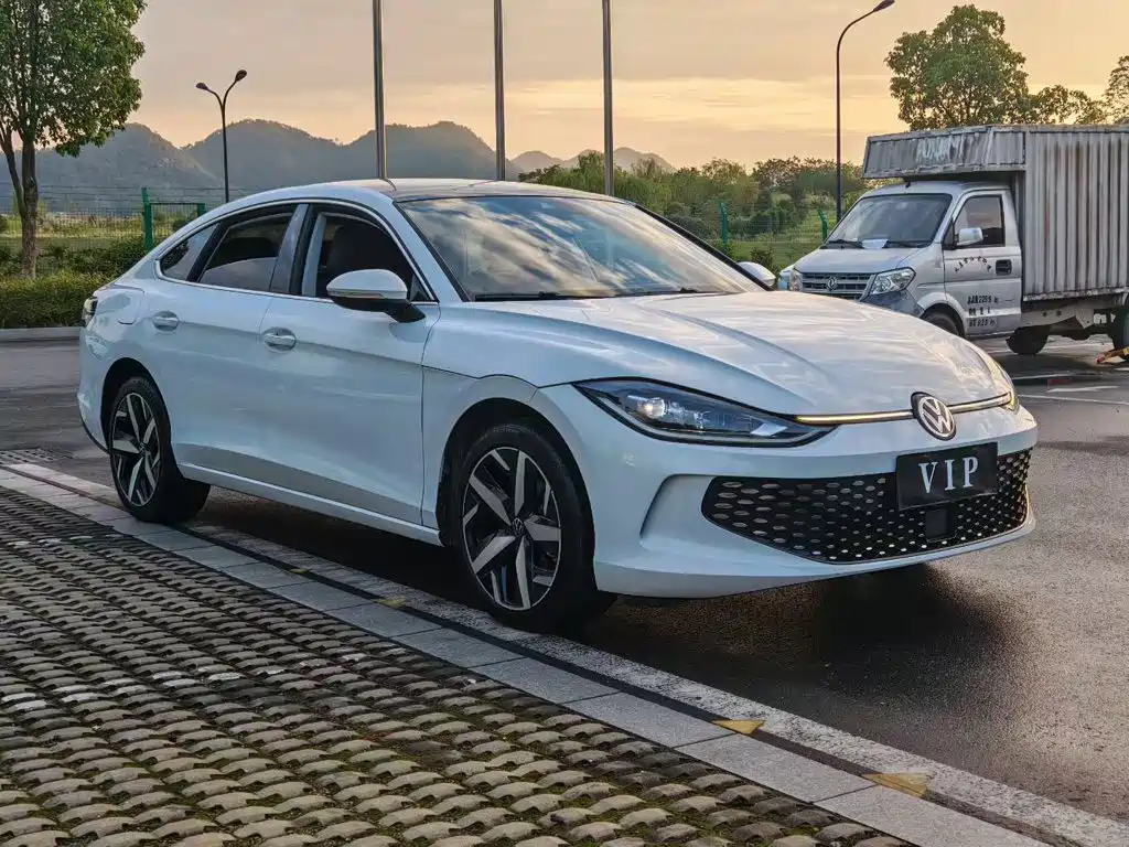 Volkswagen Lamando — миниатюра 6