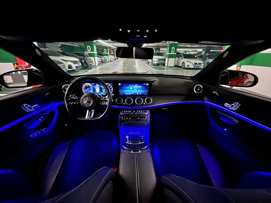 MERCEDES-BENZ E CLASS