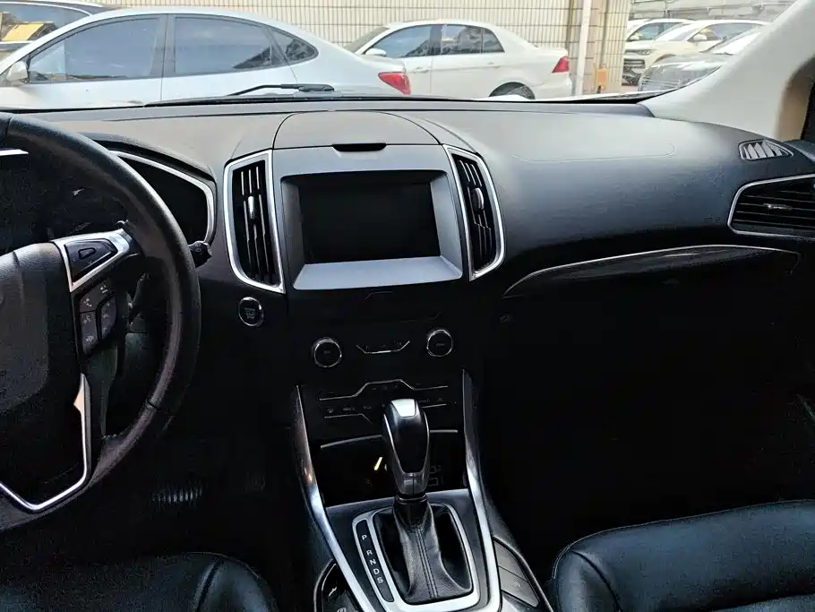 Ford Edge — миниатюра 13