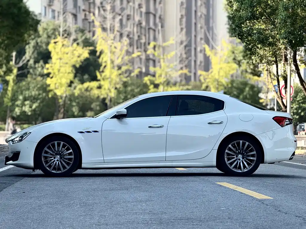 Maserati Ghibli — миниатюра 3