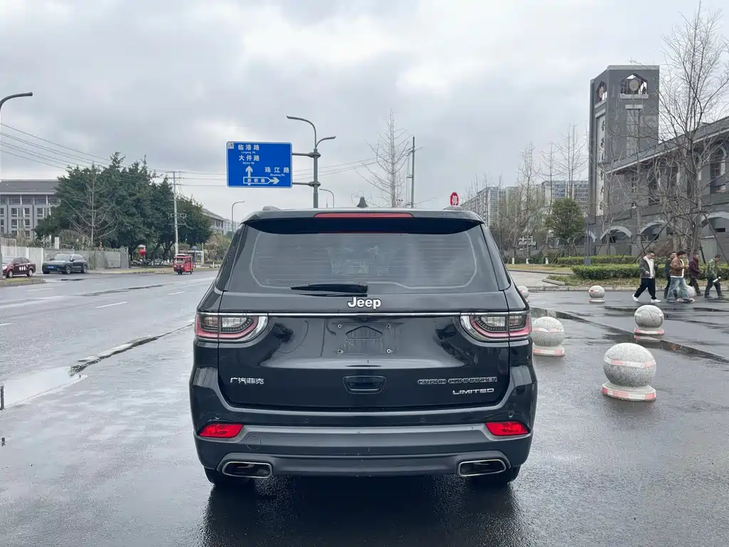 JEEP GRAND COMMANDER