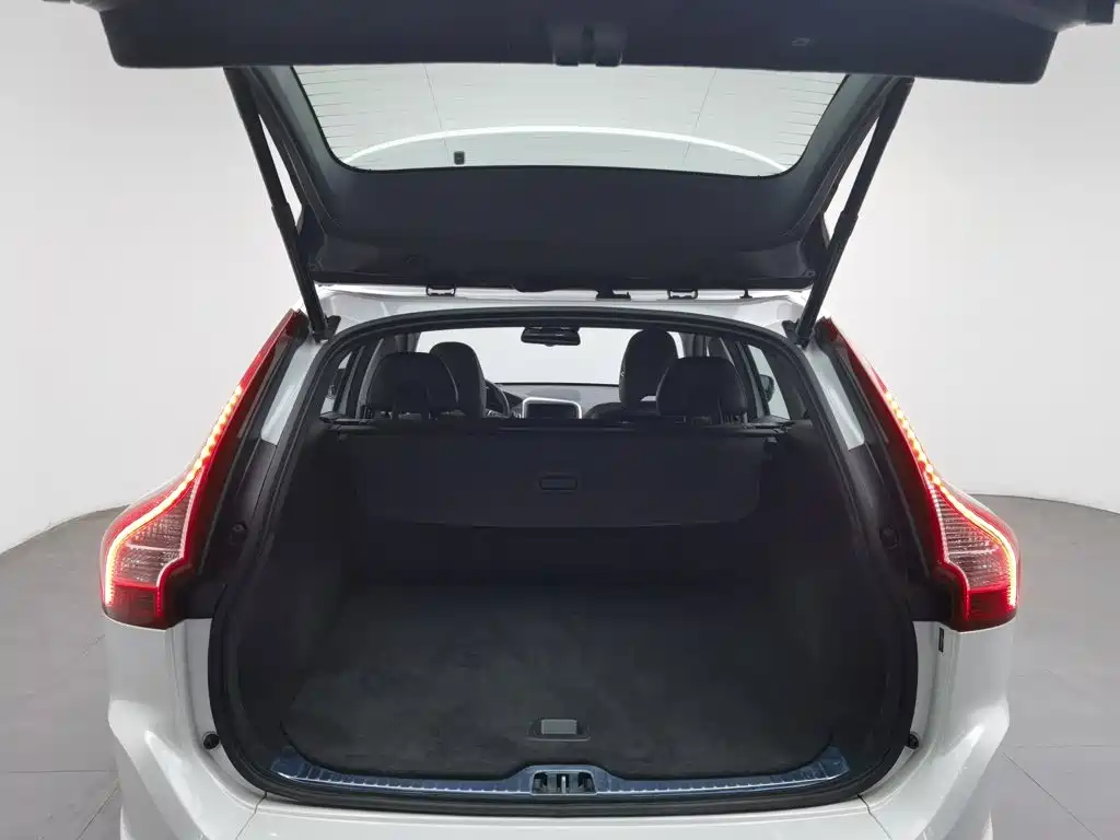 Volvo XC60 — миниатюра 16