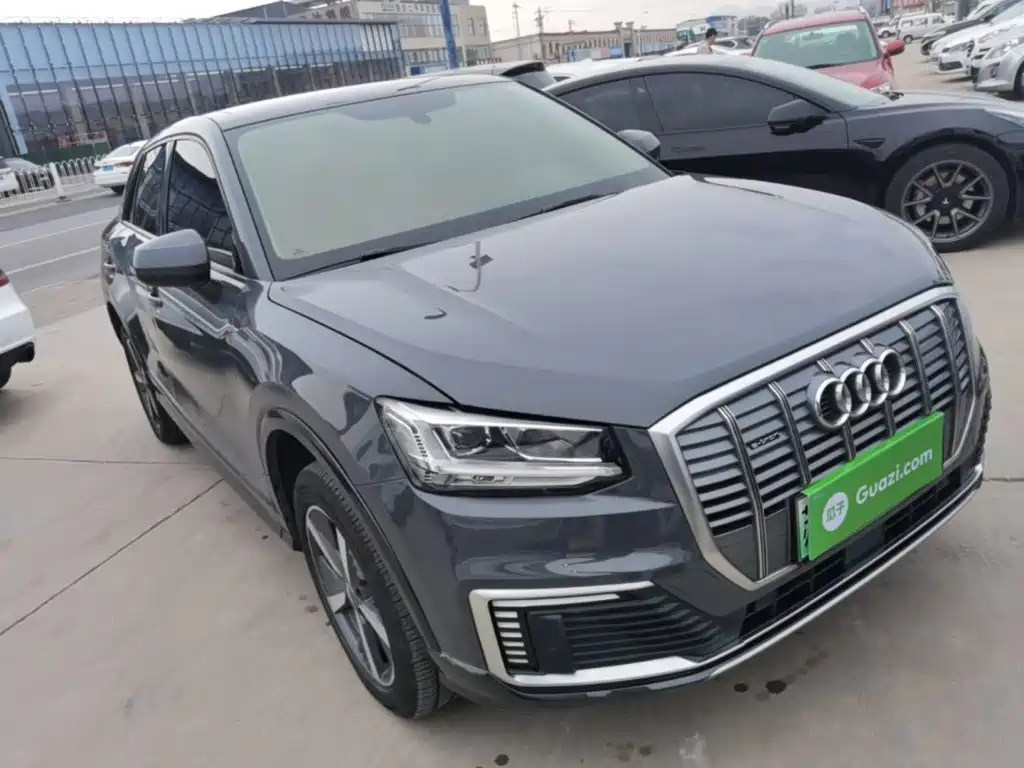Audi Q2L e-tron — миниатюра 4