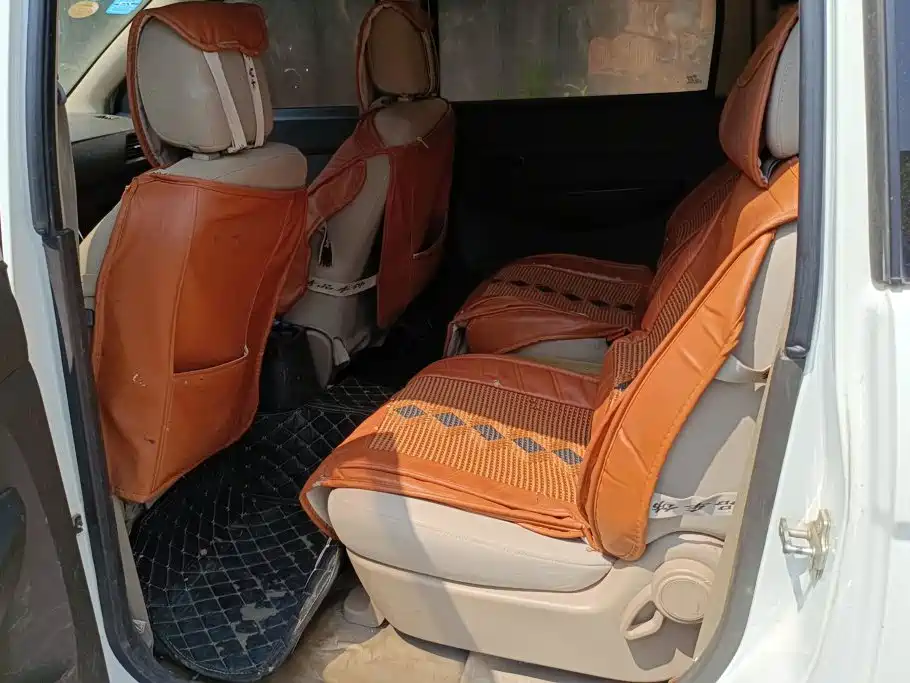 Wuling Hongguang — миниатюра 11