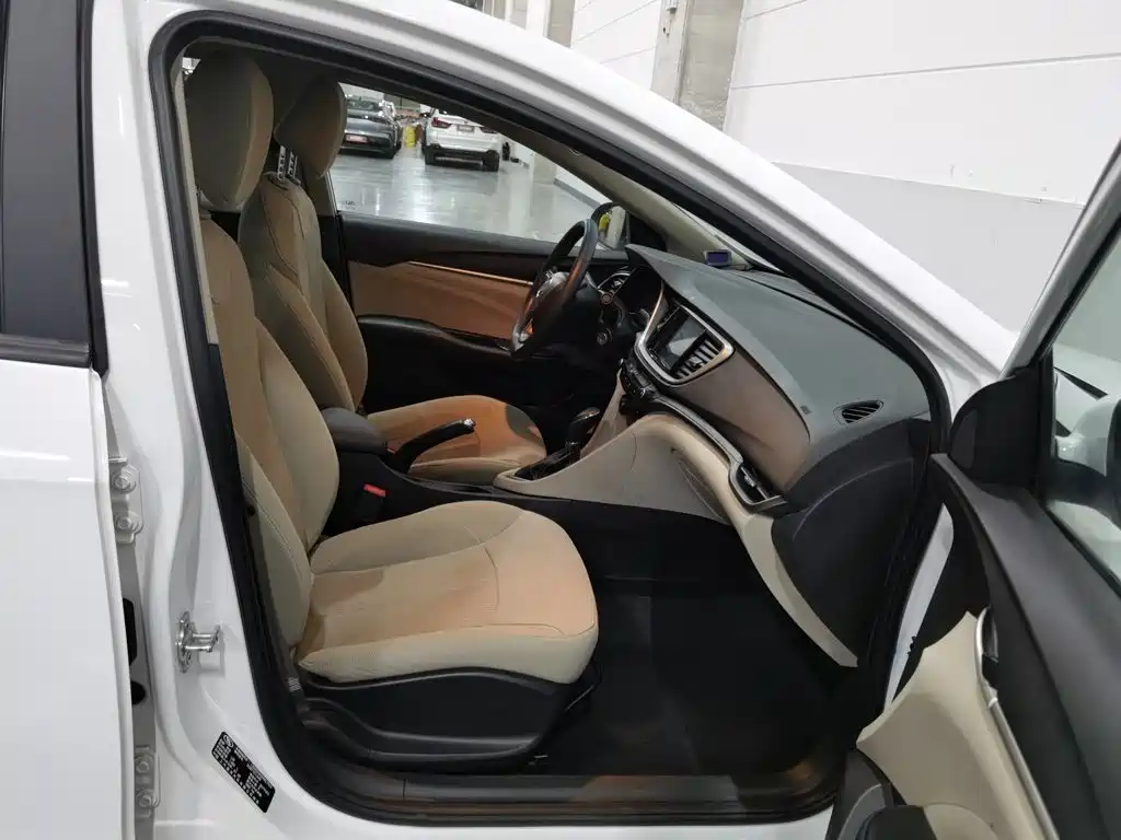 Buick Excelle — миниатюра 23