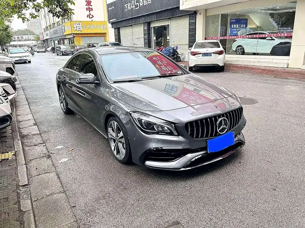 MERCEDES-BENZ CLA