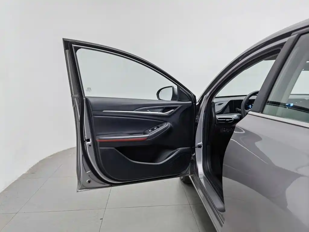 Changan Eado — миниатюра 8