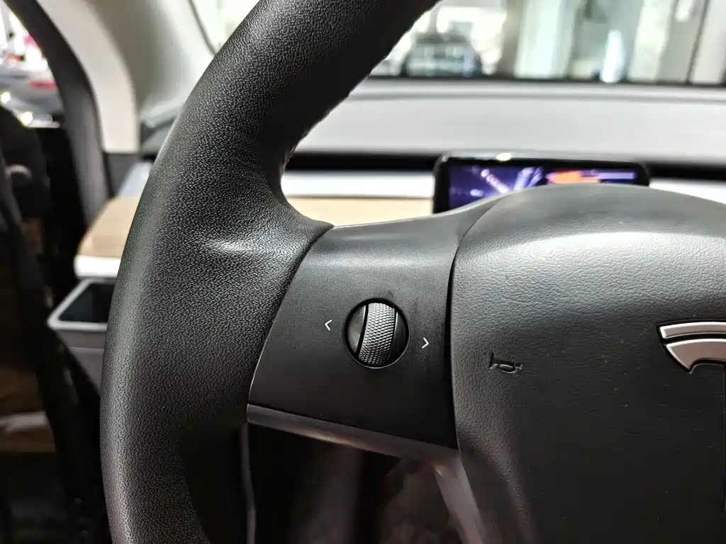 Tesla Model Y — фотографии объявления, Фото 13