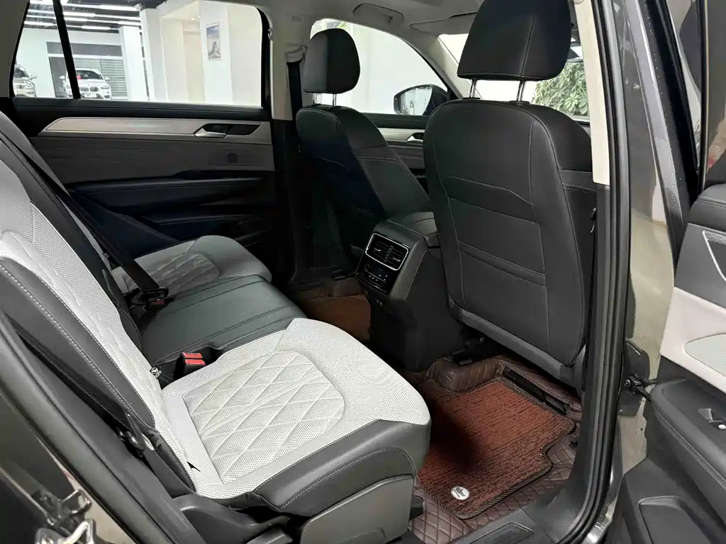 Volkswagen Tavendor 2024 380TSI R-Line