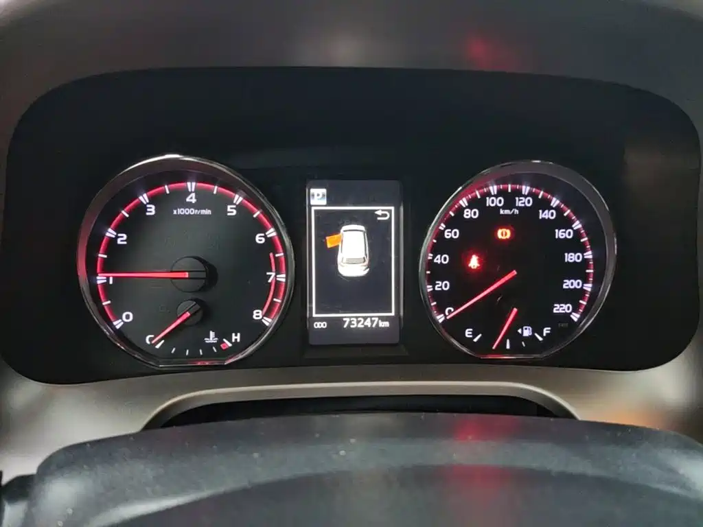 Toyota RAV4 — миниатюра 11