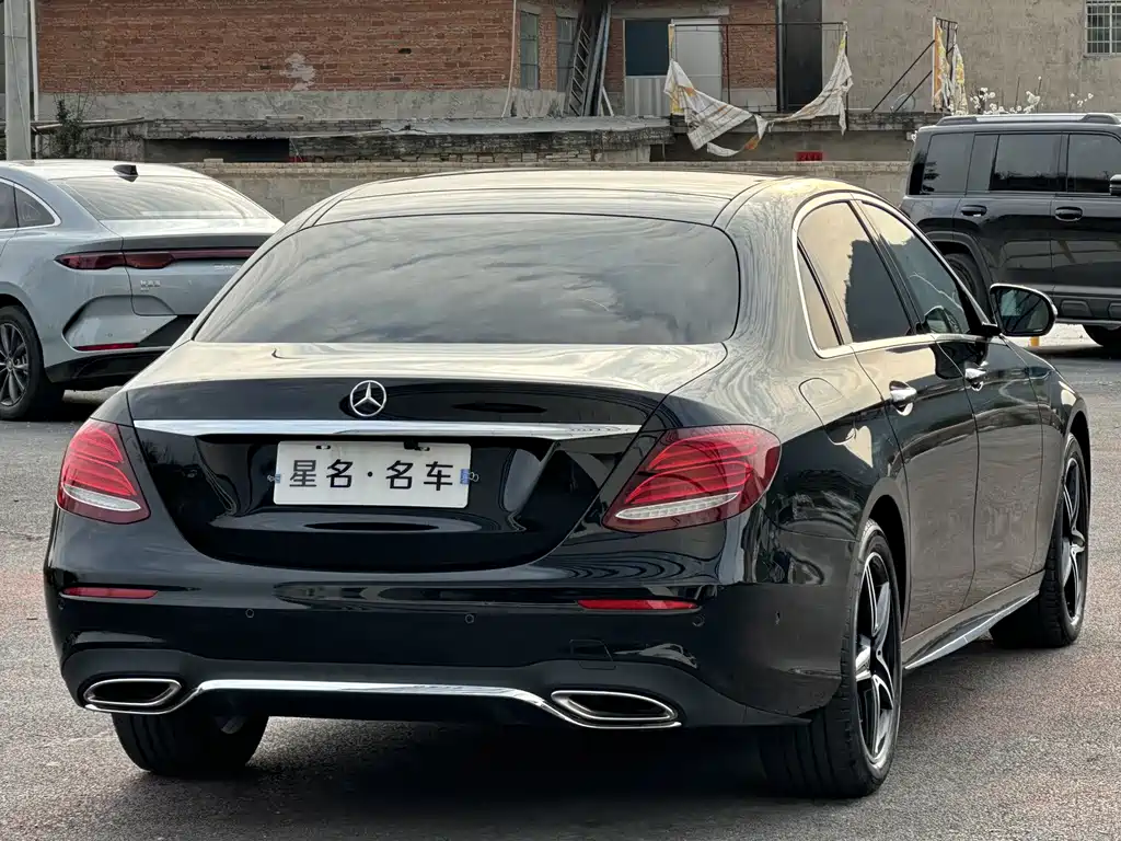 MERCEDES-BENZ E CLASS