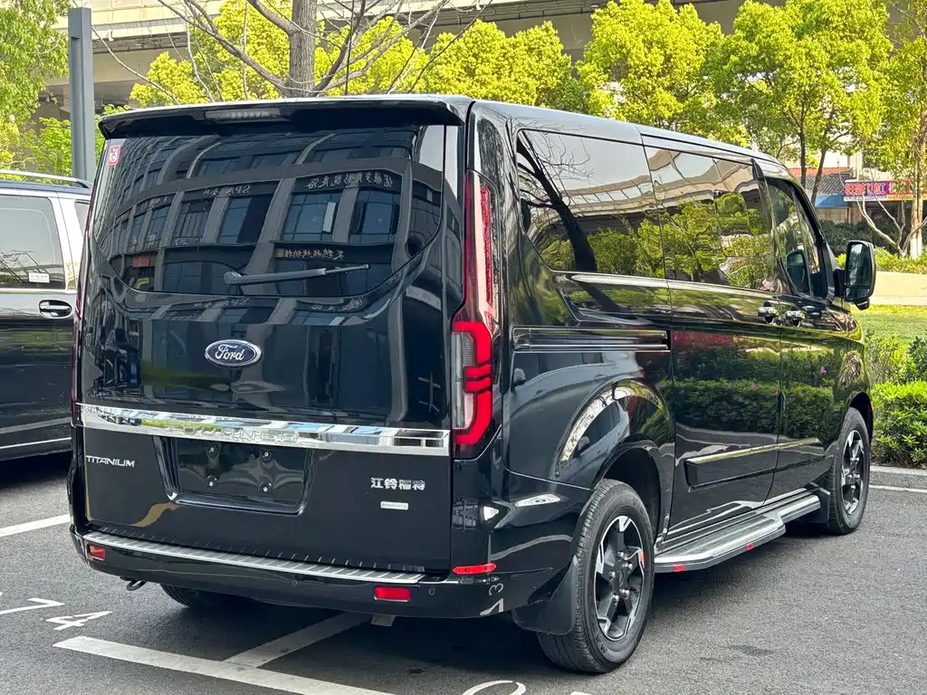 Ford Tourneo 2023 2.0T AT