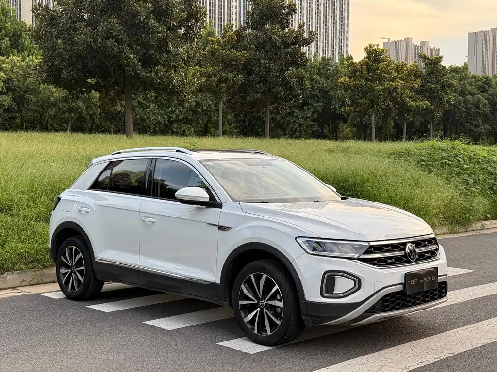 Volkswagen T-Roc — миниатюра 2