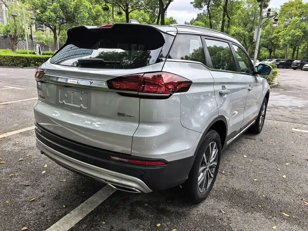 Geely Boyue — миниатюра 7