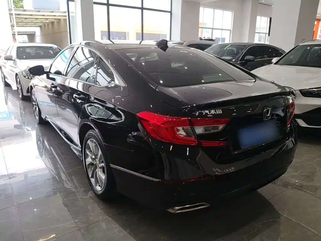 Honda Accord — миниатюра 5