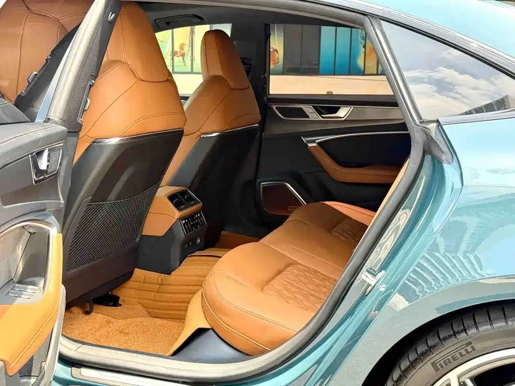 Audi A7L — миниатюра 4