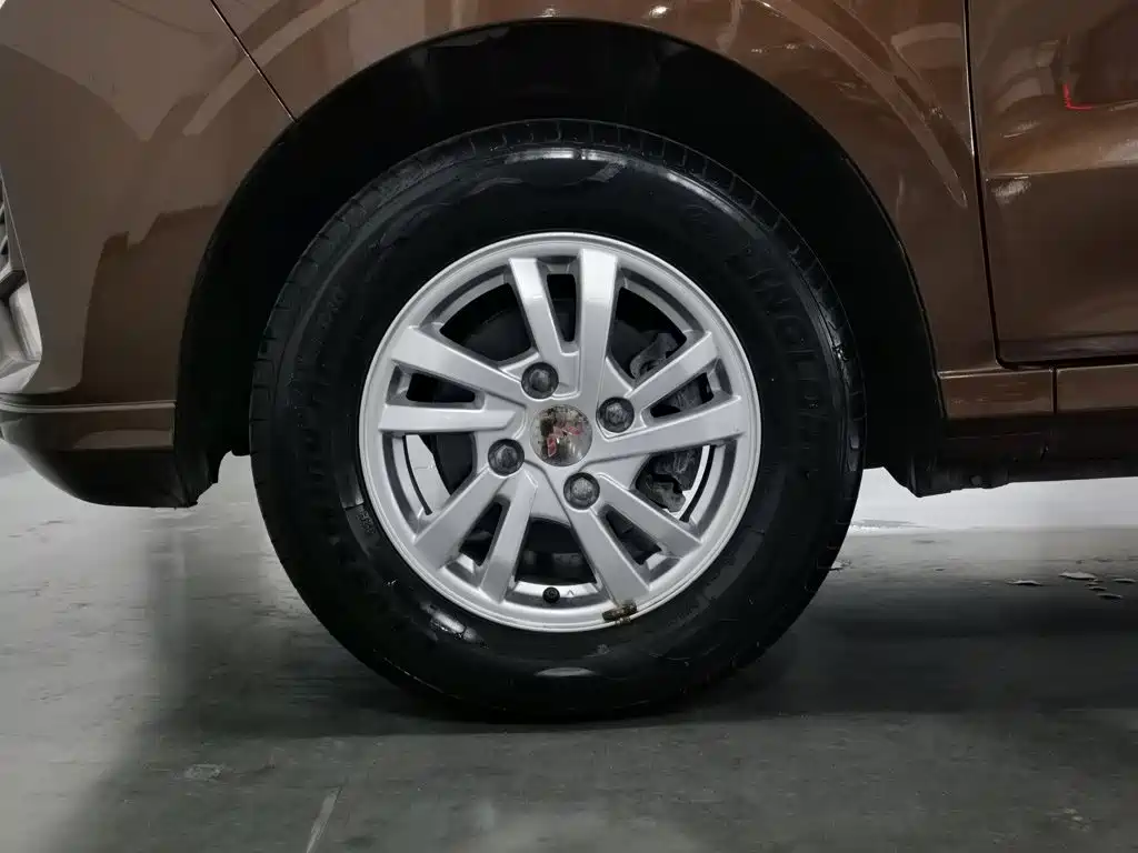 Wuling Hongguang — миниатюра 17