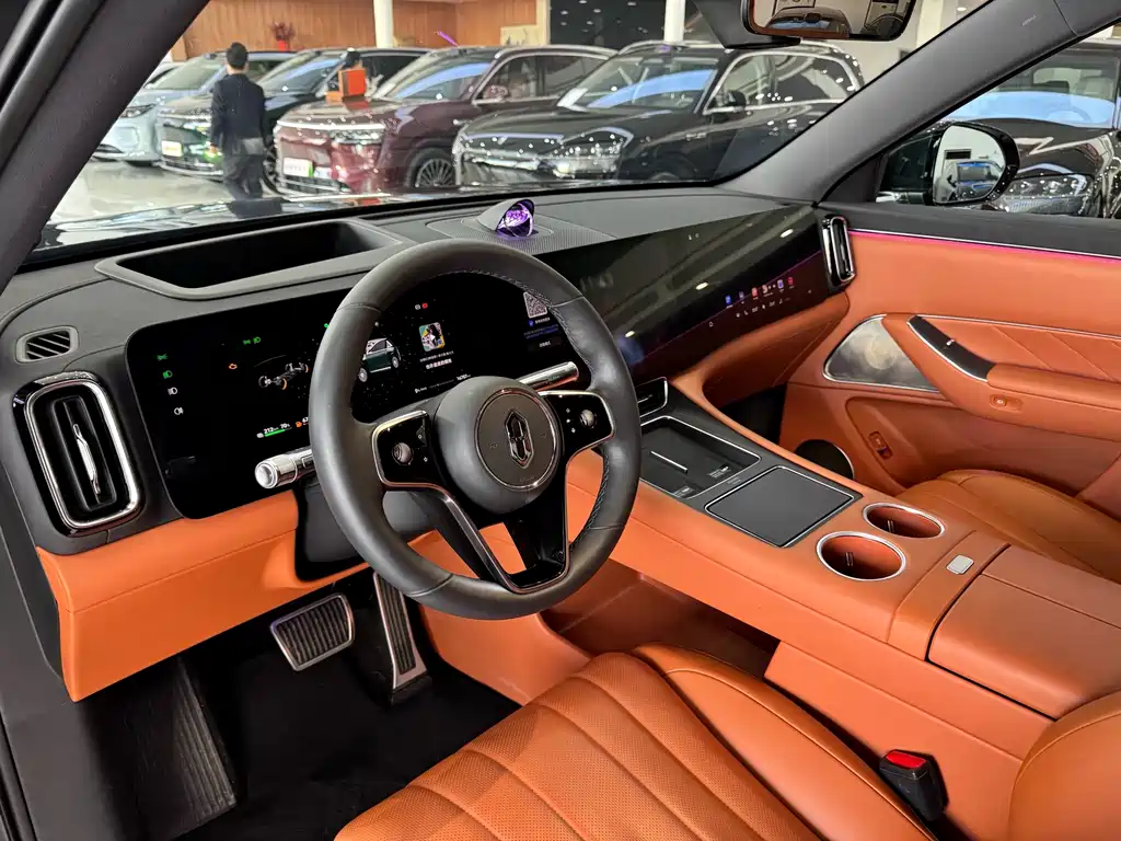 AITO ASK THE WORLD M8