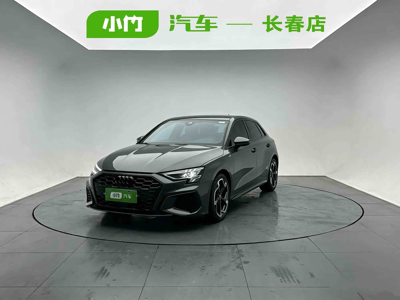 Audi A3 1.4 л 2023 г. Серебристо-серый, пробег 49500 км
