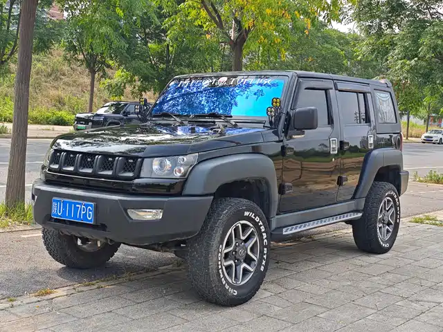 BAIC BJ 40 2016 40 L 2.3 T AT 4 WD — фото 1