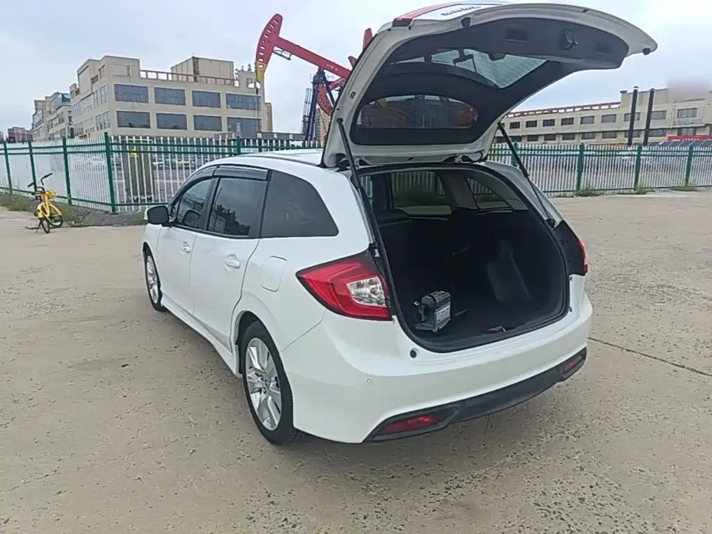 Honda Jade — миниатюра 5