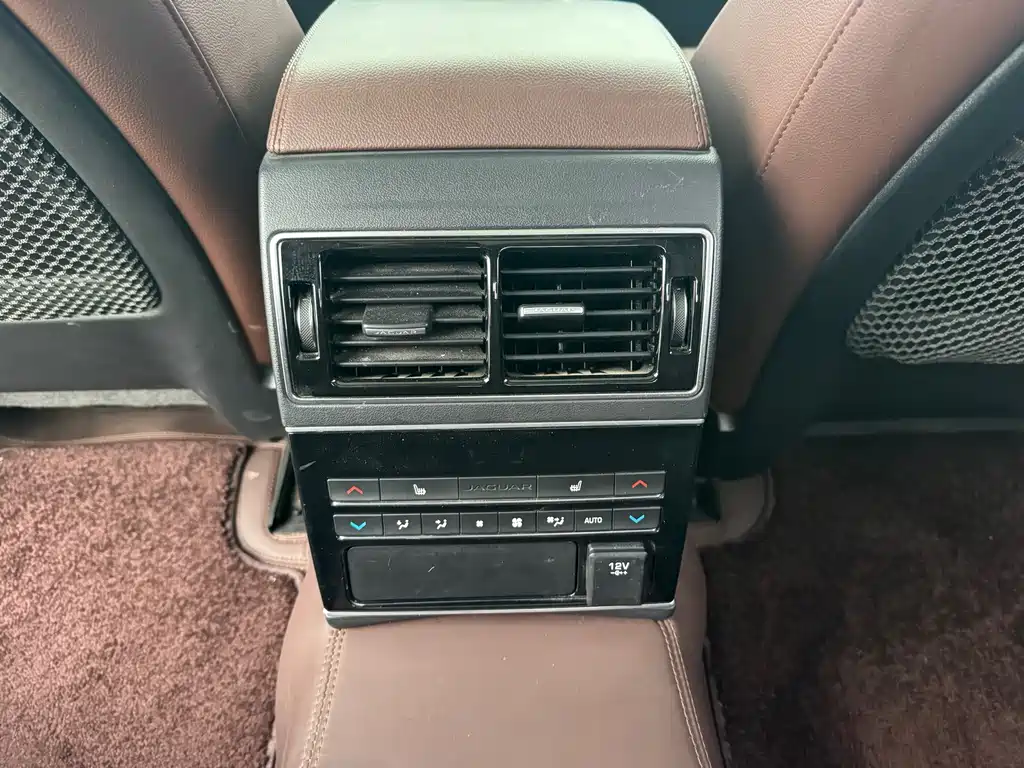 Jaguar XFL — миниатюра 15