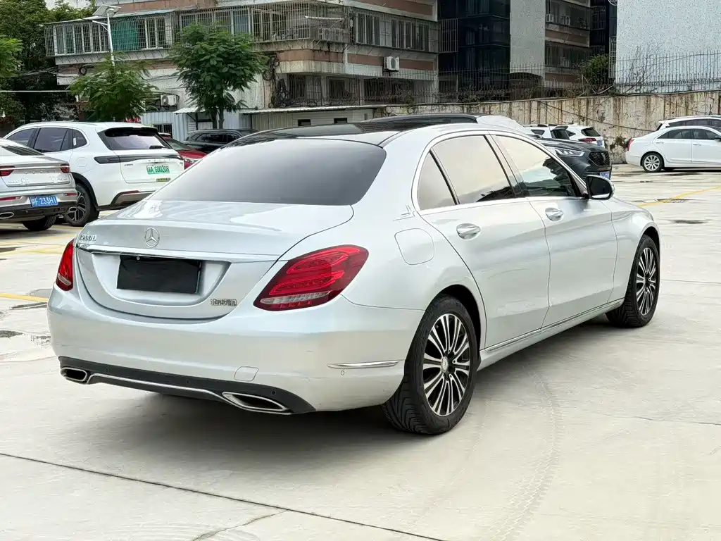 Mercedes-Benz C-Class — миниатюра 9