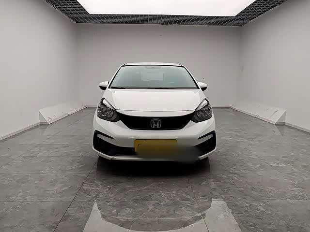 Honda Fit 1.5 л 2022 г. Белый, пробег 48700 км