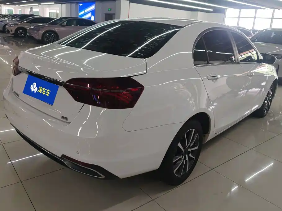 Geely Emgrand — миниатюра 3