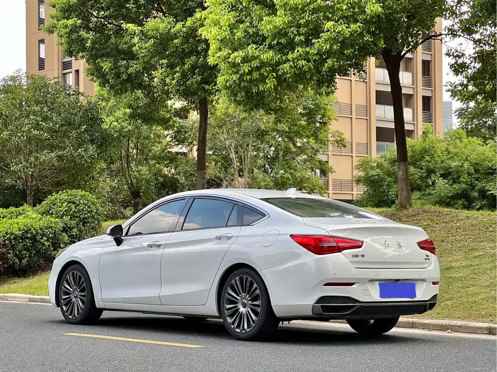 Hongqi Hongqi H5 — миниатюра 16