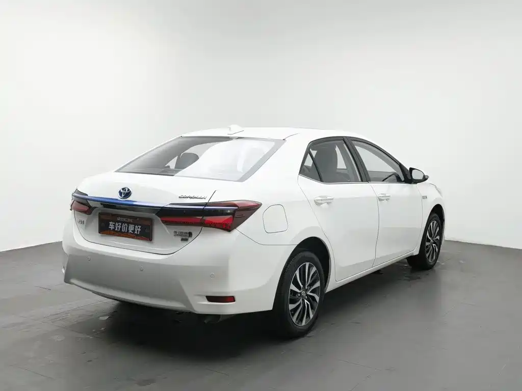 Toyota Corolla Hybrid — миниатюра 2